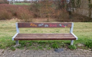 Foto: Bitte nicht die Bank bemalen