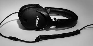 Sie hören: Nina Persson – Losing my Religion