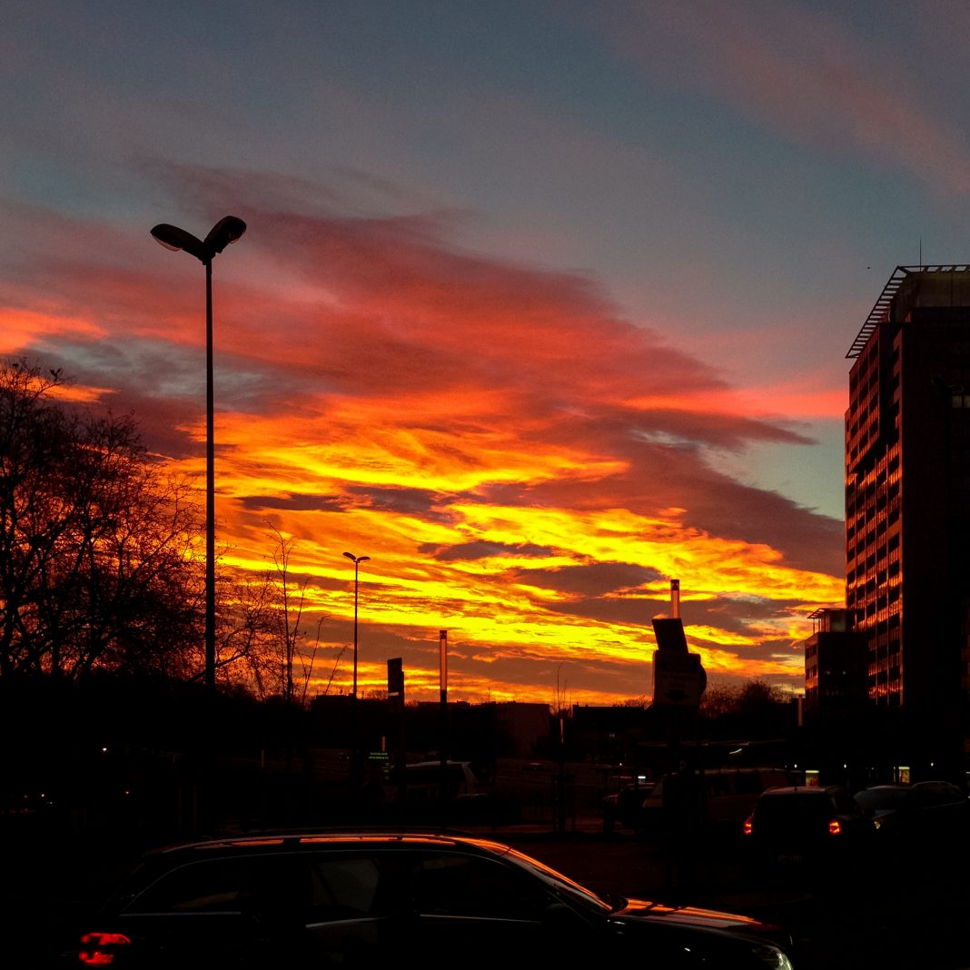 Foto Himmel Sonnenaufgang Essen