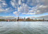 Foto: Hafenrundfahrt Foto: Hafenrundfahrt in Hamburg. Blick vom Wasser auf die Stadt.