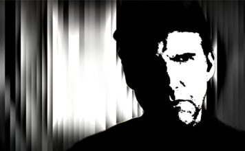 Kurzfilm: Foxhole Kurzfilm: Foxhole. Stark bearbeiteter Screenshot aus dem Kurzfilm. Ein Mann guckt ersnt in Richtung der Kamera, aber knapp dran vorbei.